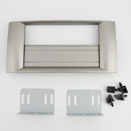 Isuzu D Max Fascia Stereo Panel